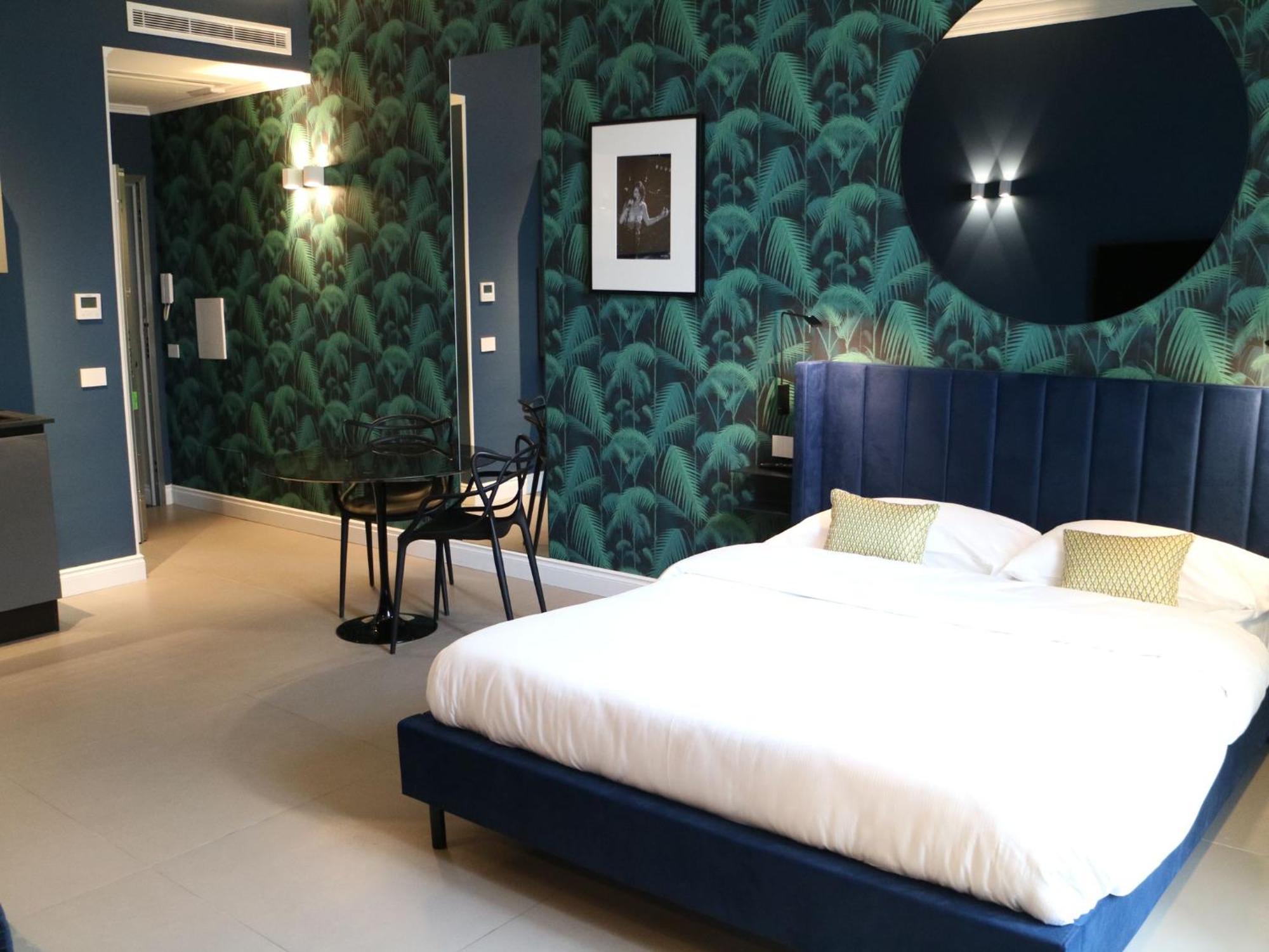 Seven Suites Apartments - Via Matteotti 178 Сан Ремо Екстериор снимка